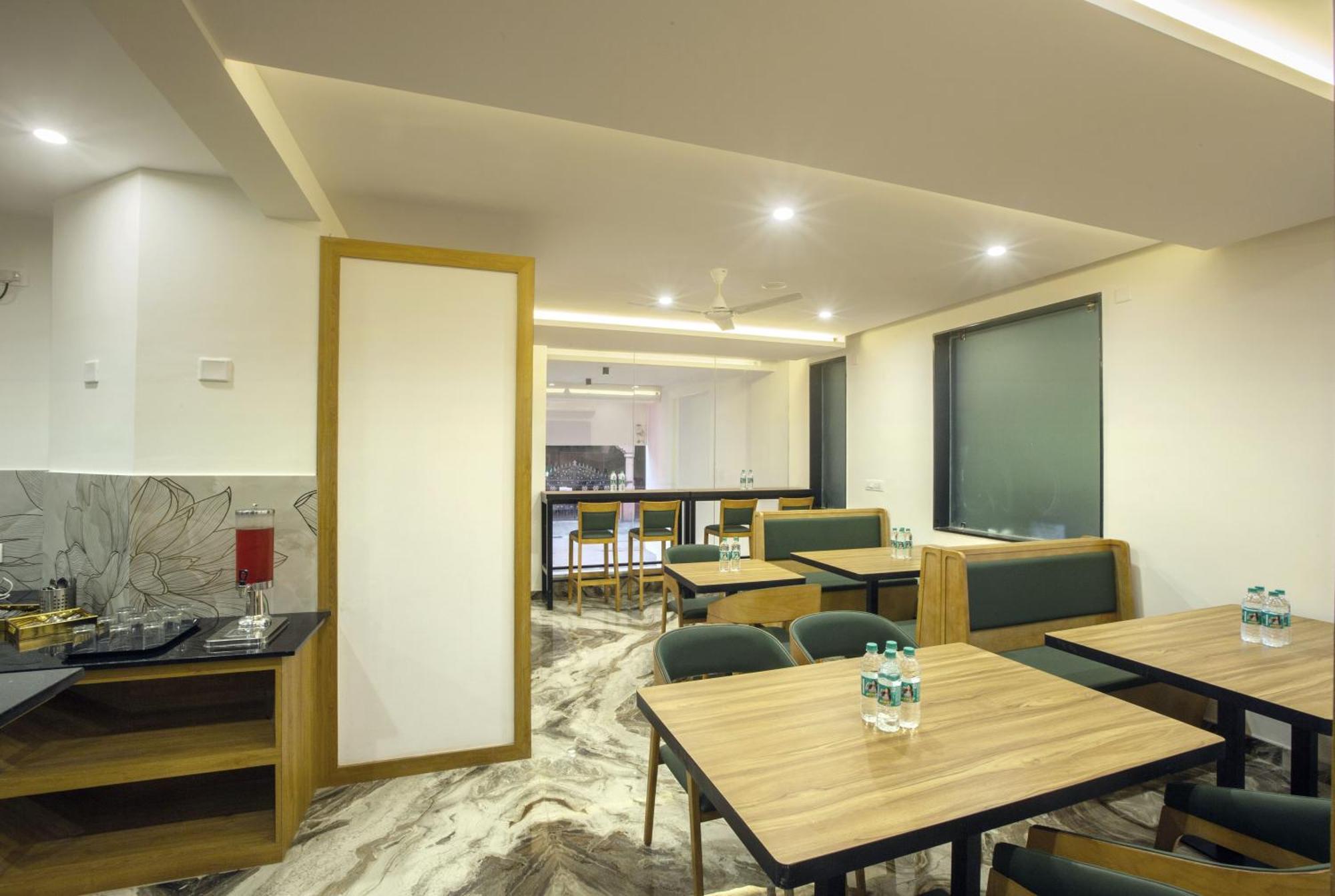 Hotel Sterling Plaza- Bangalore International Airport Dod Jala Exterior photo